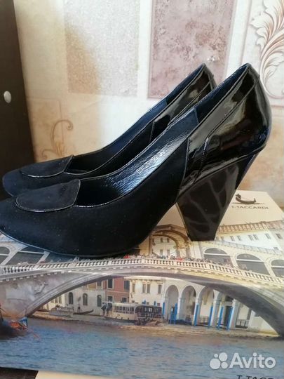 Туфли женские 39 размер новые черные