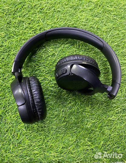 Беспроводные наушники JBL Tune 570BT, черный