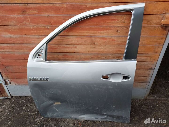 Дверь левая toyota hilux