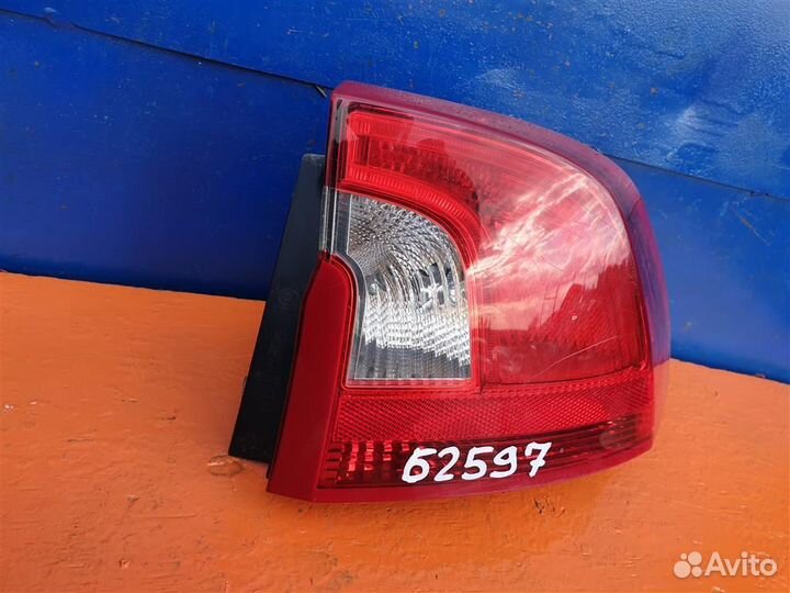 Фонарь правый Volvo S60 2 2010-2015 30796268