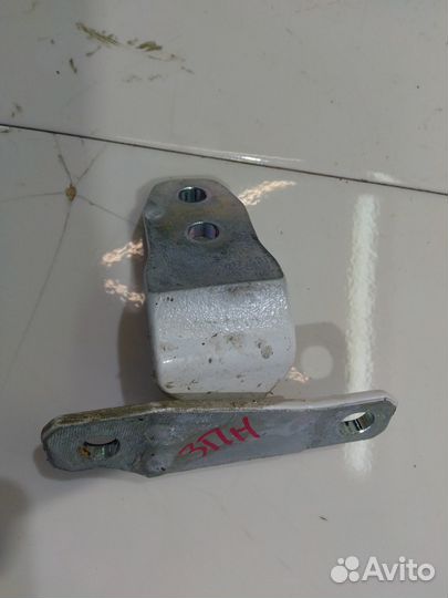 Петля двери задняя правая нижняя (Kia Quoris)