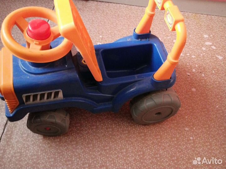 Детская машина каталка бу