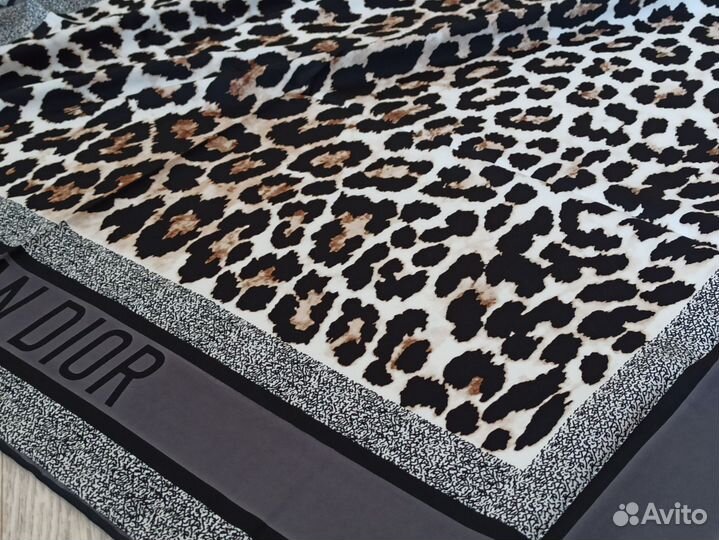 Серый платок Dior леопард Шелк 2цв