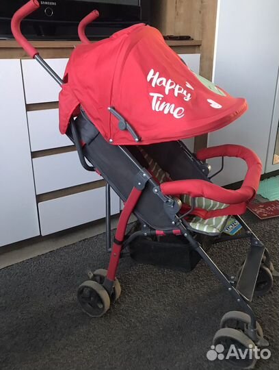 Прогулочная коляска (колесо сломано)