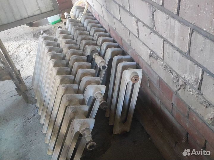 Продам чугунные батареи