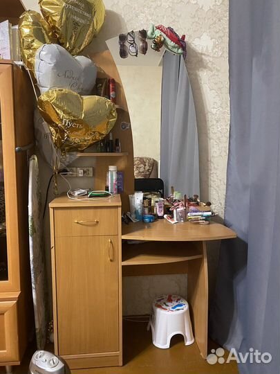 Туалетный столик