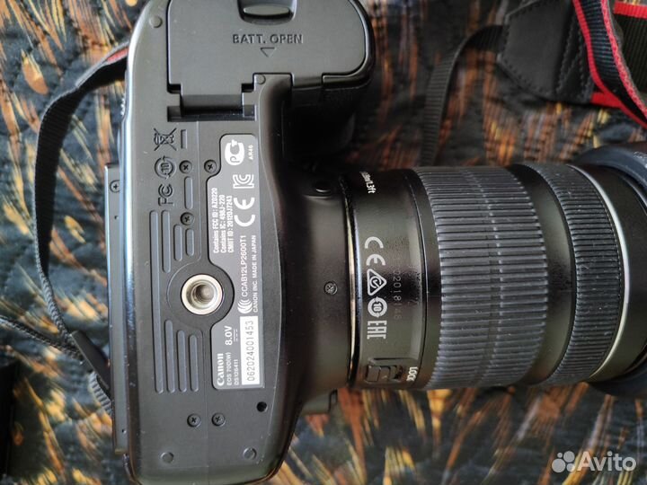 Продам зеркальный фотоаппарат canon EOS 70D с объе