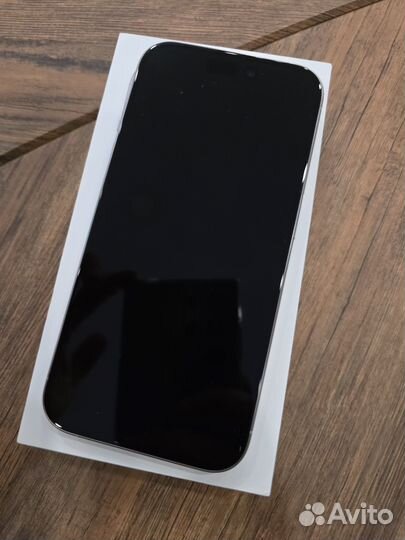 iPhone 15 Pro, 256 ГБ