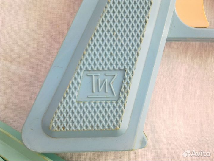 Игрушечный пистолет, робот шагающий, СССР