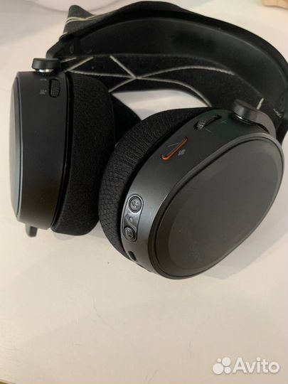 Беспроводные игровые наушники SteelSeries Arctis 9