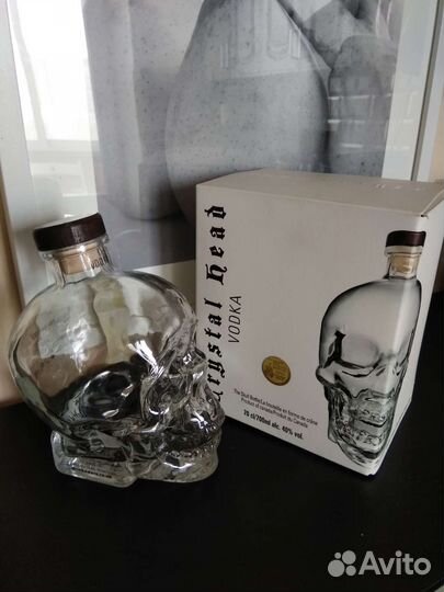 Crystal Head - Бутылка и стопки