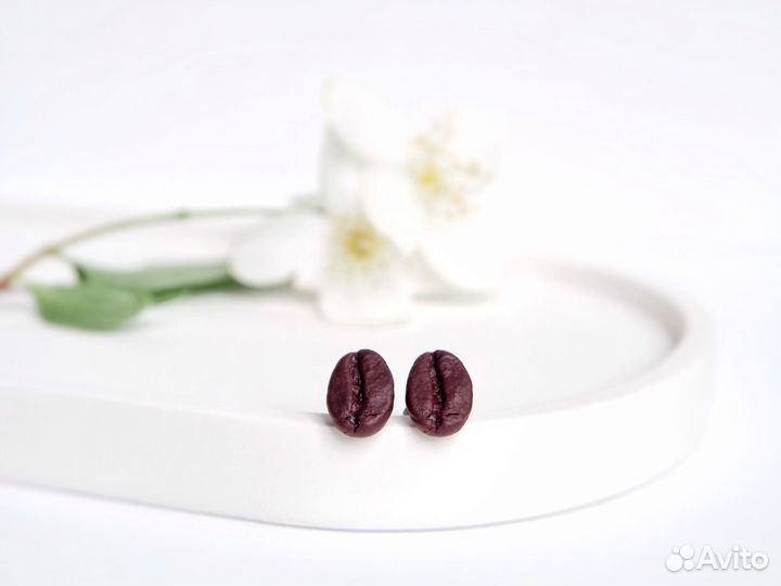 Серьги гвоздики кофе