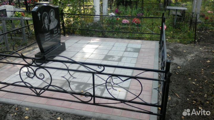 Памятники. Благоустройство. Оградки