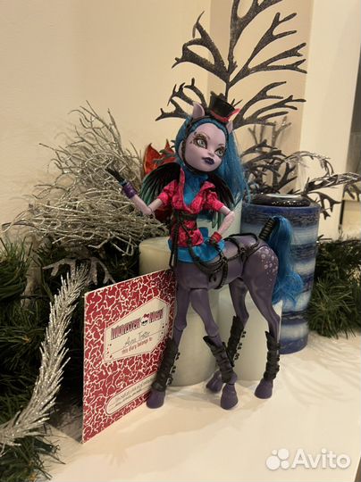Кукла Монстер Хай Авеа Троттер