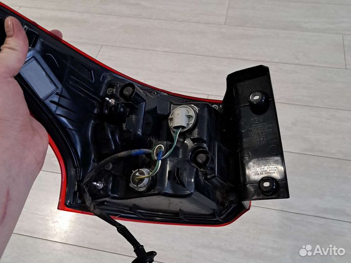 Задний фонарь