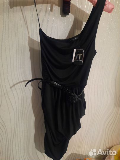 Новое чёрное платье на одно плечо, S