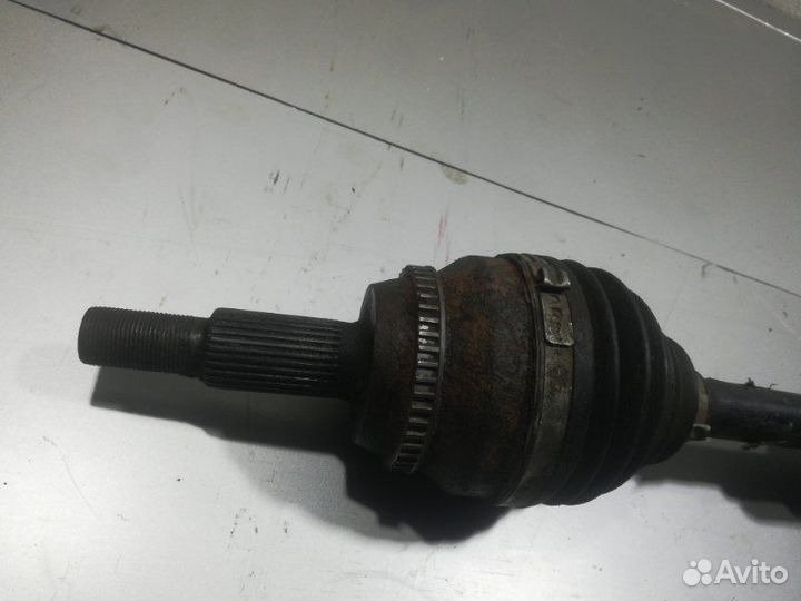 Привод (полуось) левый Toyota Camry V40 2006-2011