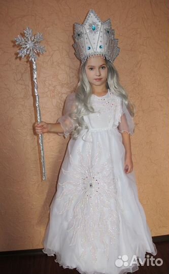 Снегурочка, ёлочка, снежная королева, снежинка