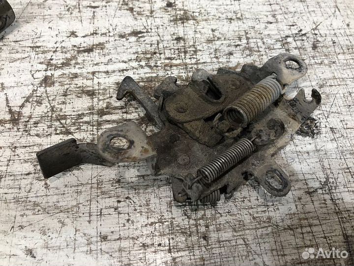 Замок капота Toyota Carina AT190 1992-1998