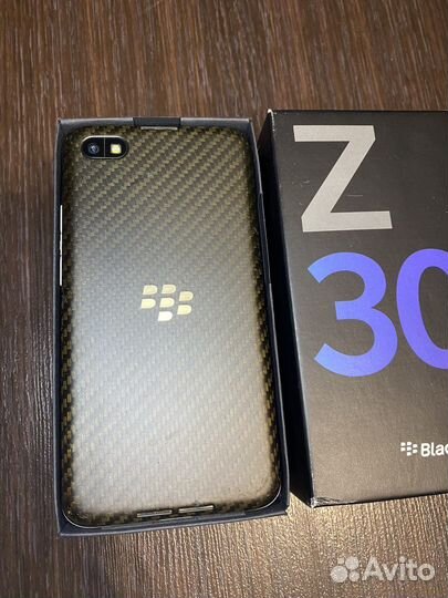 Телефон BlackBerry z30