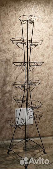 Подставка для цветов напольная кованая