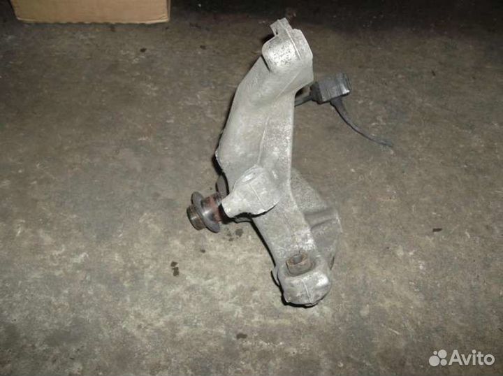 Корпус подшипника ступицы задний правый VAG