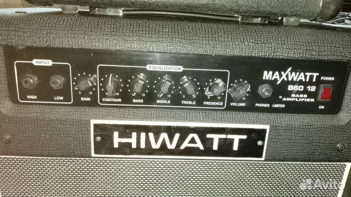 Басовый комбоусилитель