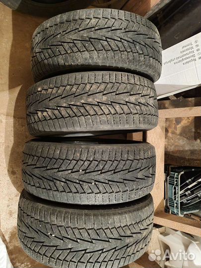 Hankook Winter I'Cept iZ 2 W616 245/45 R19 102