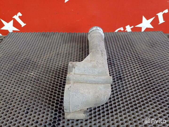 Патрубок корпуса термостата