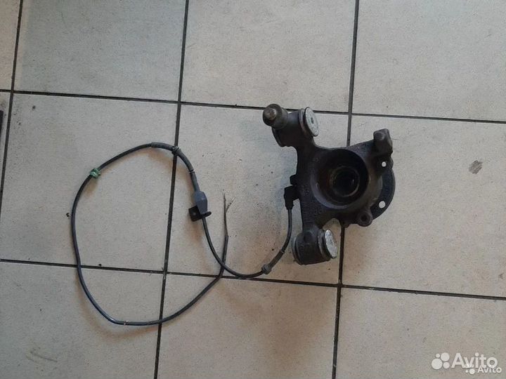 Поворотный кулак задний левый audi А6 С5