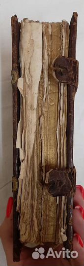 Антикварная церковная книга 1700 годов, раритет