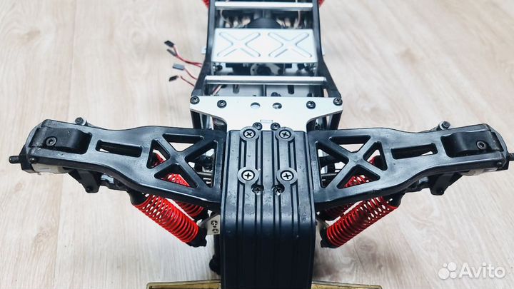 Kyosho Giga Crusher SF 1/8 шасси монстр