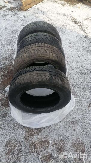 Bridgestone Ice Cruiser 7000 205/60 R16 92T