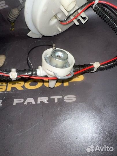 Топливный насос Bmw 5-Series F10 N52B30A 2010