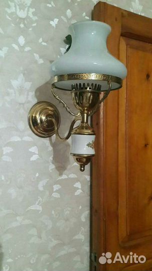 Лампа настенная 