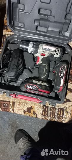 Шуруповерт зубр