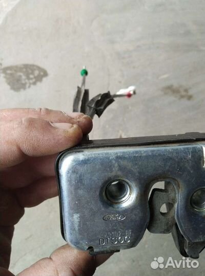Замок багажника Форд fusion