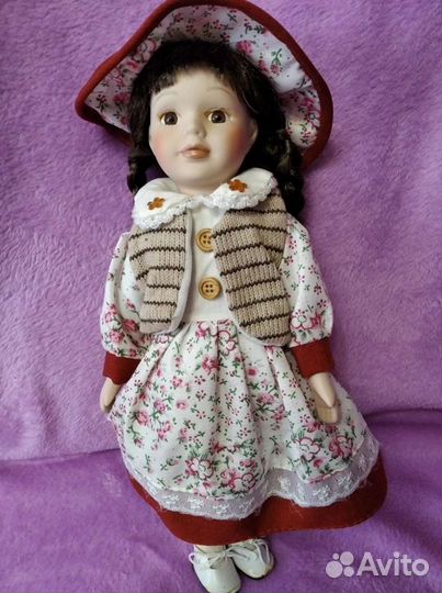 Кукла фарфоровая коллекционная