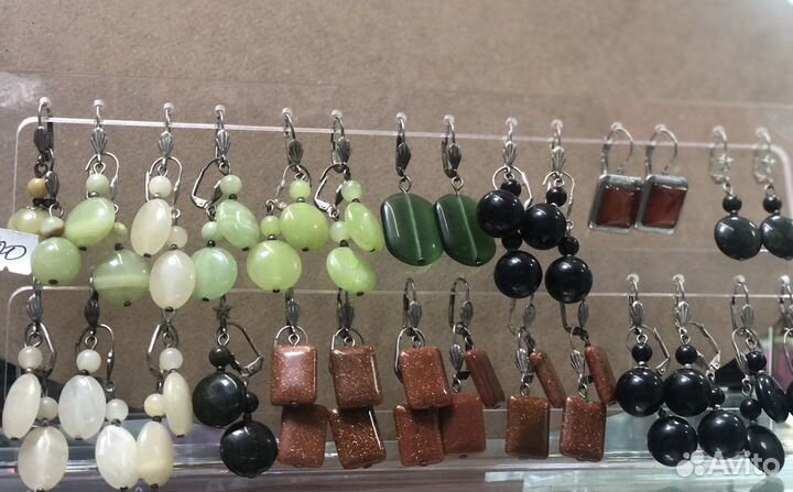 Серьги с камнем