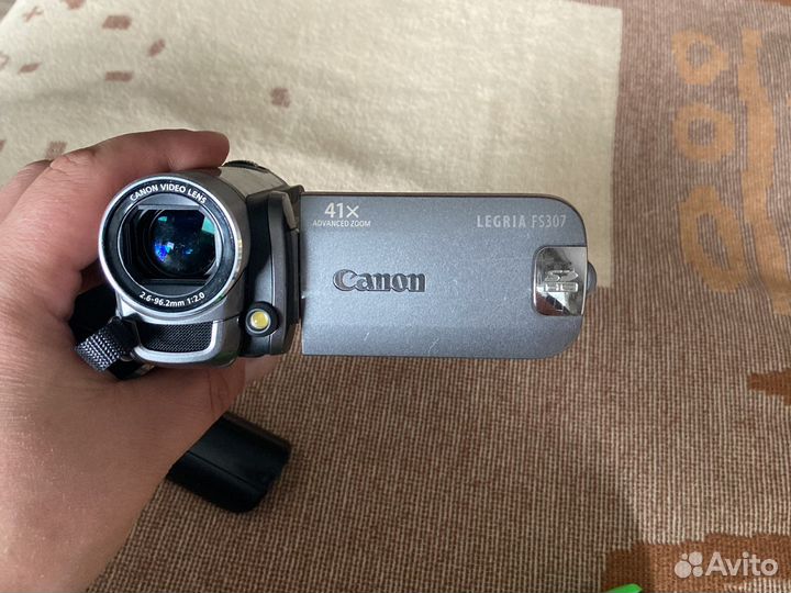 Видеокамера canon legria FS307
