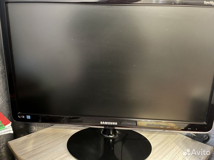 Монитор Samsung