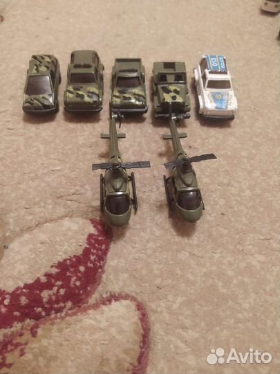 Модельки военных машинок