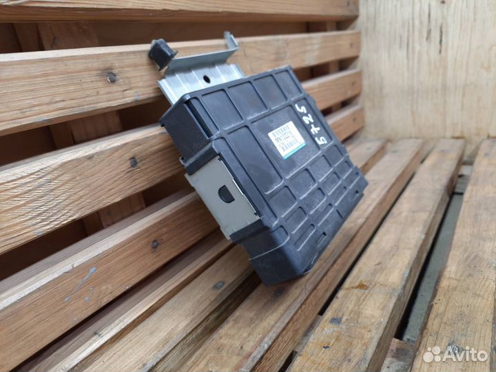 Блок управления двигателем Mitsubishi Outlander