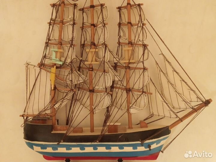 Макет корабля дерево