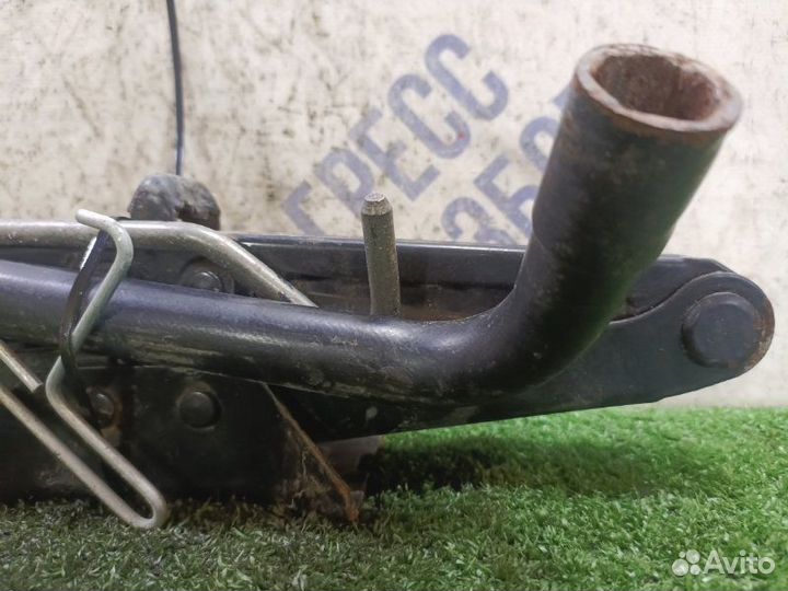 Домкрат Renault Fluence седан 1.6 K4M V838 2013