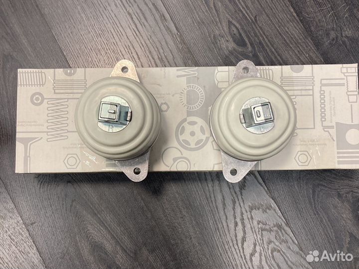 Опора двигателя Mercedes w221 S500 4matic