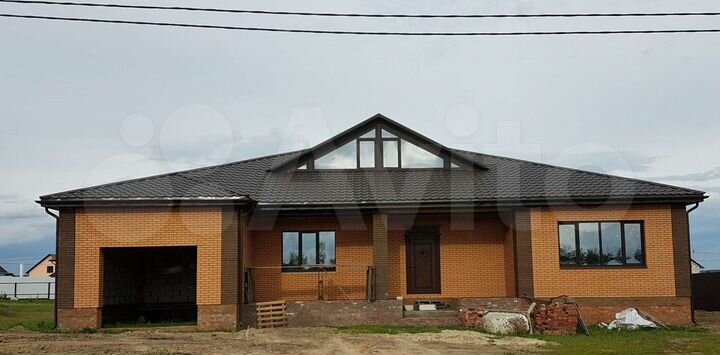 Дом 218,8 м² на участке 15,5 сот.