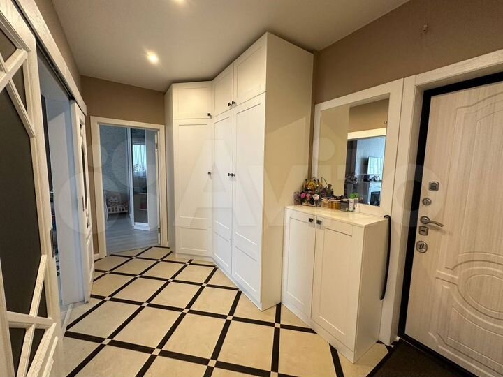 2-к. квартира, 64,3 м², 16/17 эт.