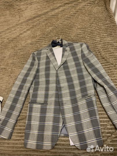 Костюм мужской