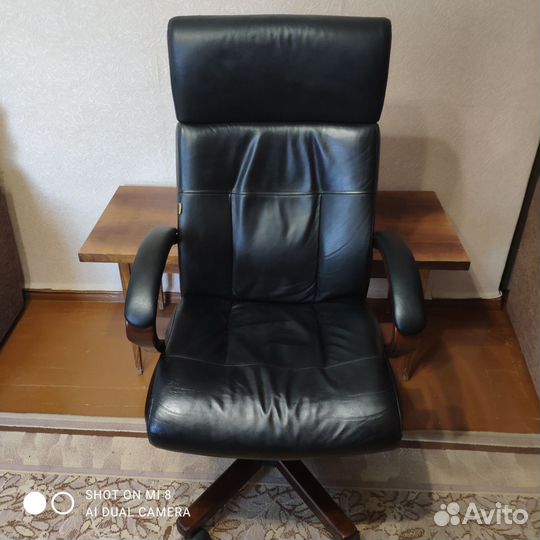 Кресло руководителя, офисное б/у